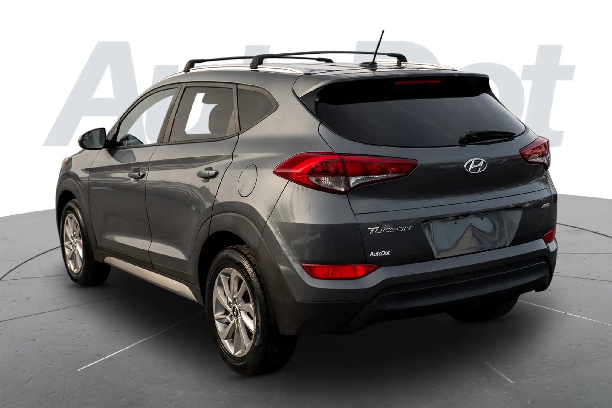 Used 2017 Hyundai Tucson SE AWD/4WD image 2