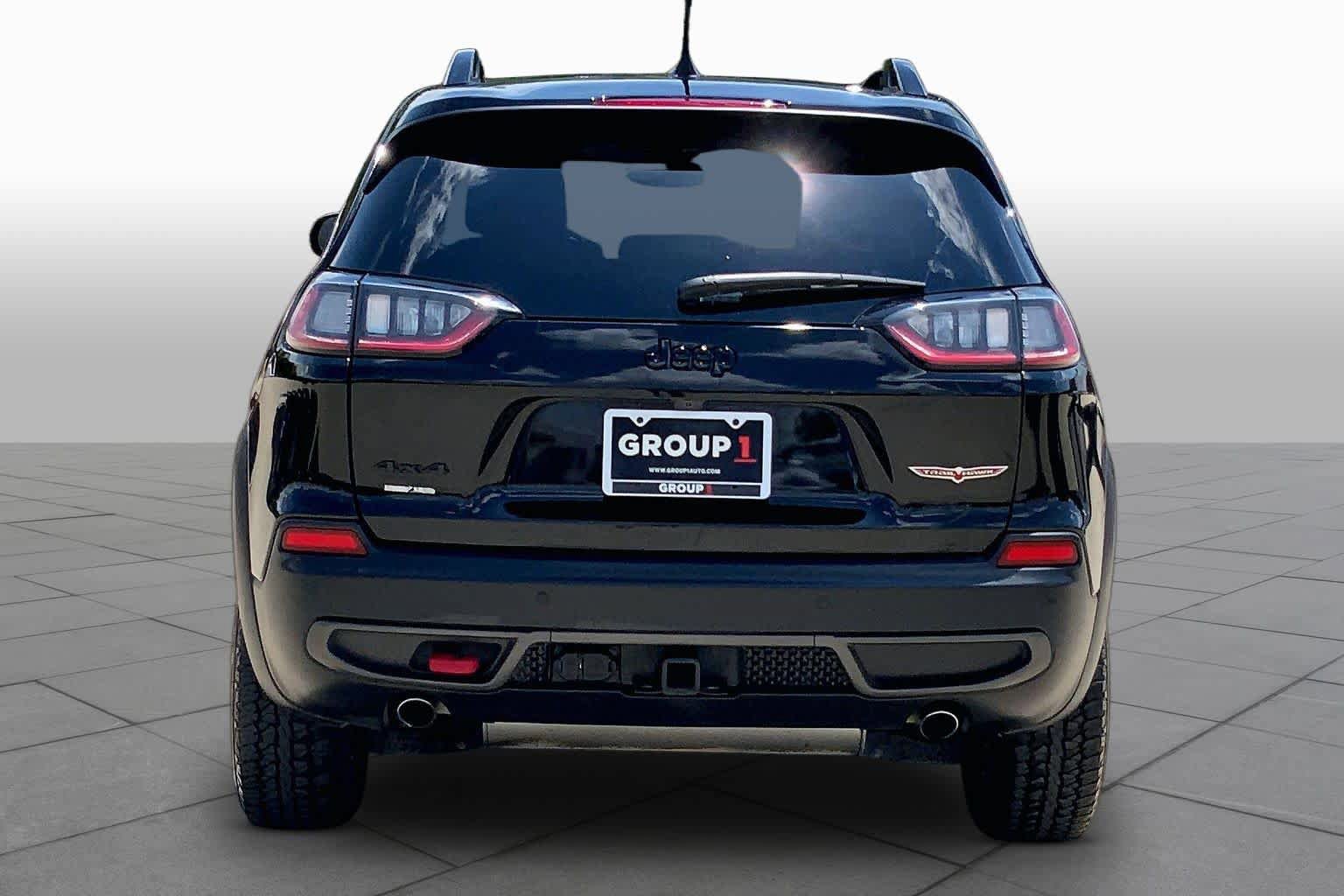 Used 2023 Jeep Cherokee Trailhawk w/ Trailer Tow Group AWD/4WD image 5