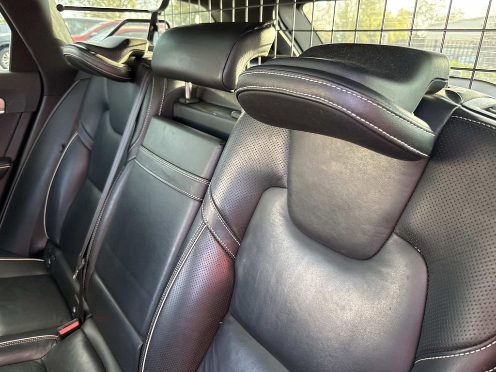 Used 2018 Volvo V90 T5 R-Design image 15