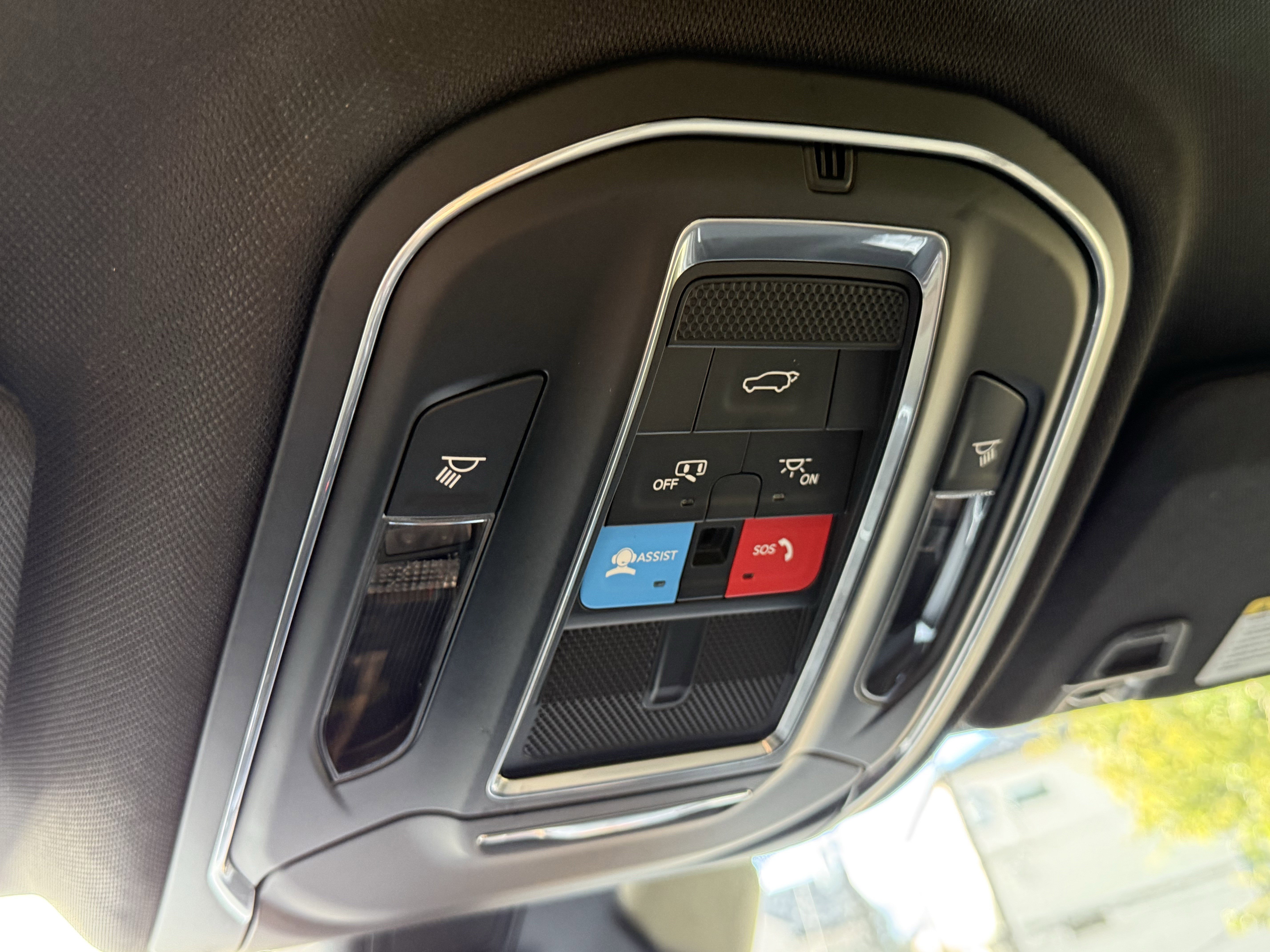 New 2025 Jeep Grand Cherokee Laredo image 25