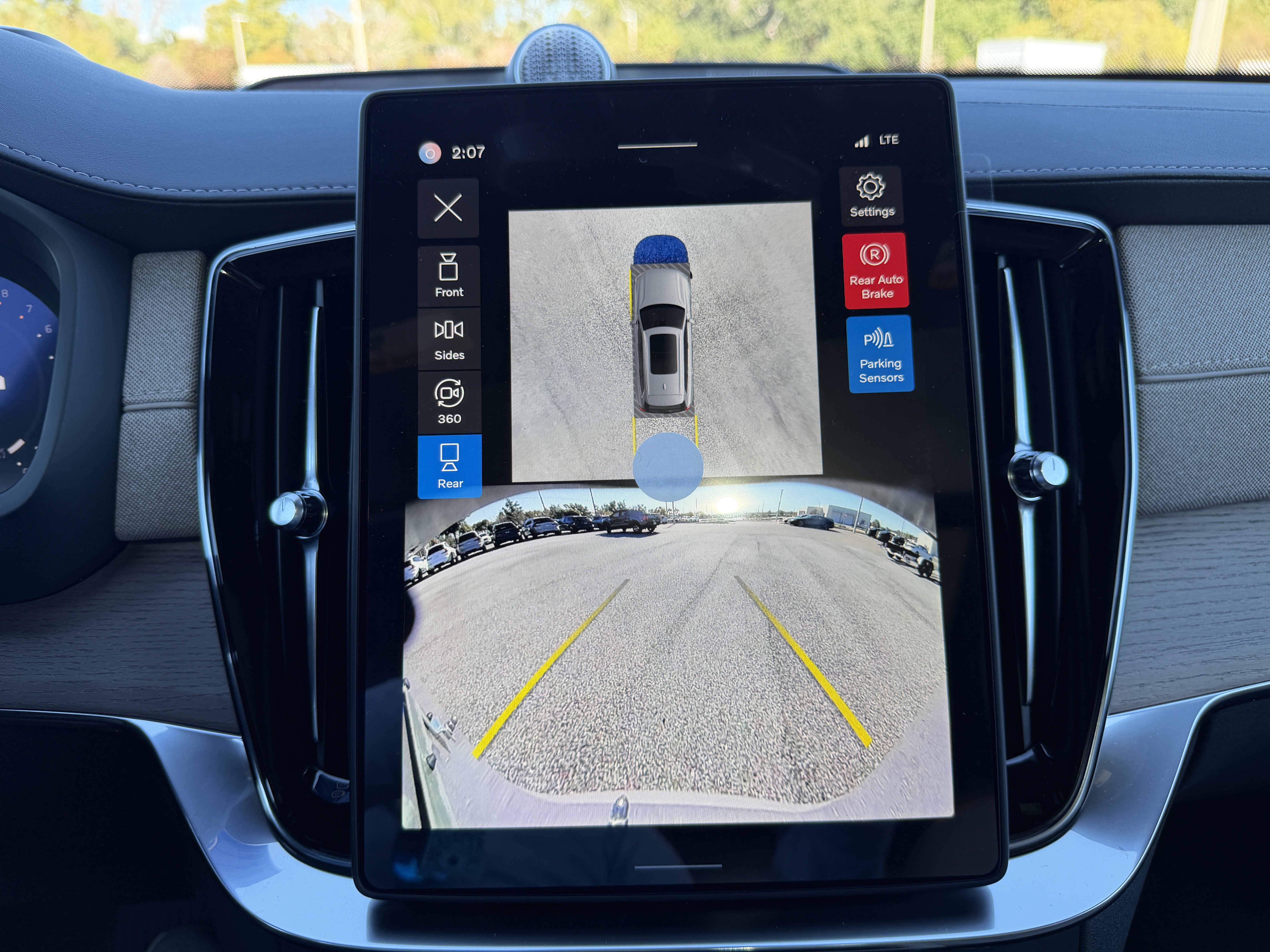 New 2026 Volvo XC90 B6 Ultra w/ Lounge Package image 22