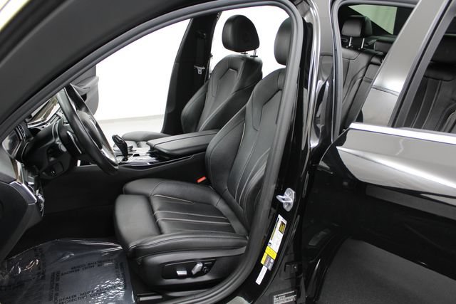 Used 2018 BMW 530e xDrive AWD/4WD image 17