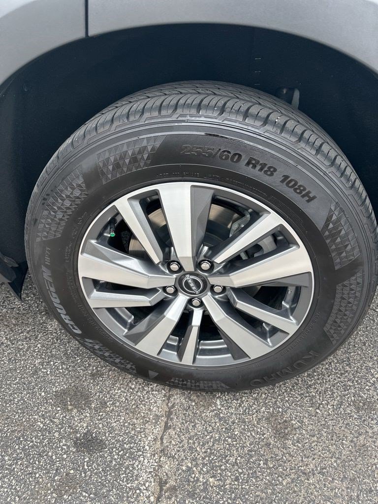 Used 2024 Nissan Pathfinder SL AWD/4WD image 9
