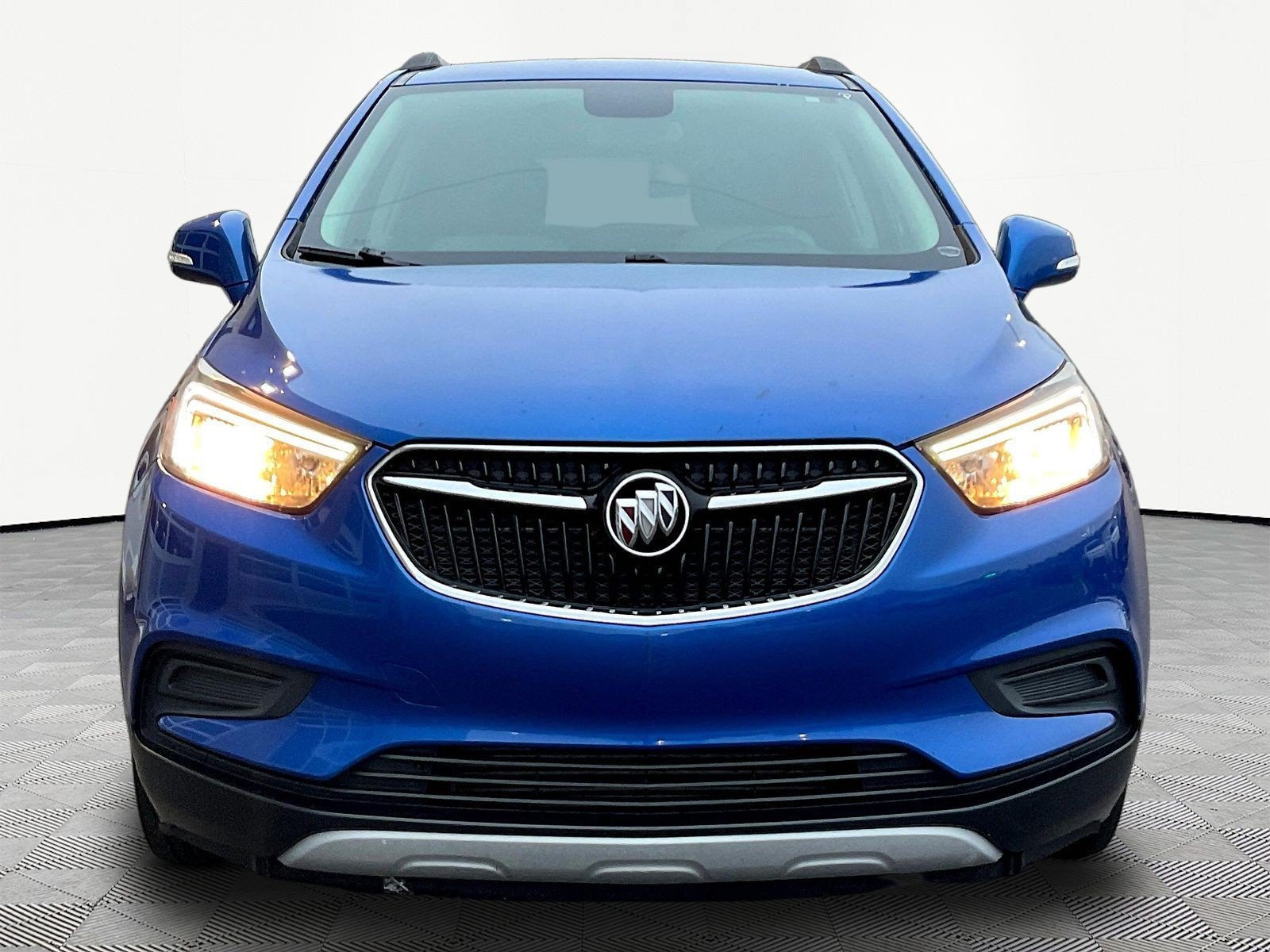 Used 2018 Buick Encore Preferred FWD image 2