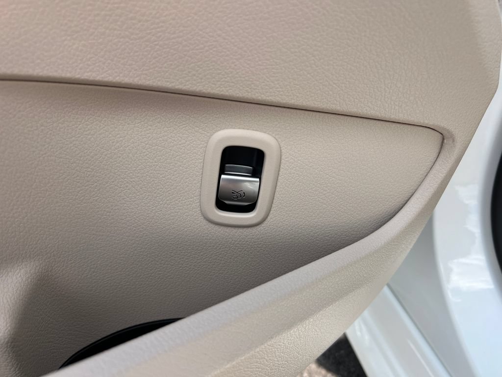 New 2026 Mercedes-Benz C 300 4MATIC Sedan image 13
