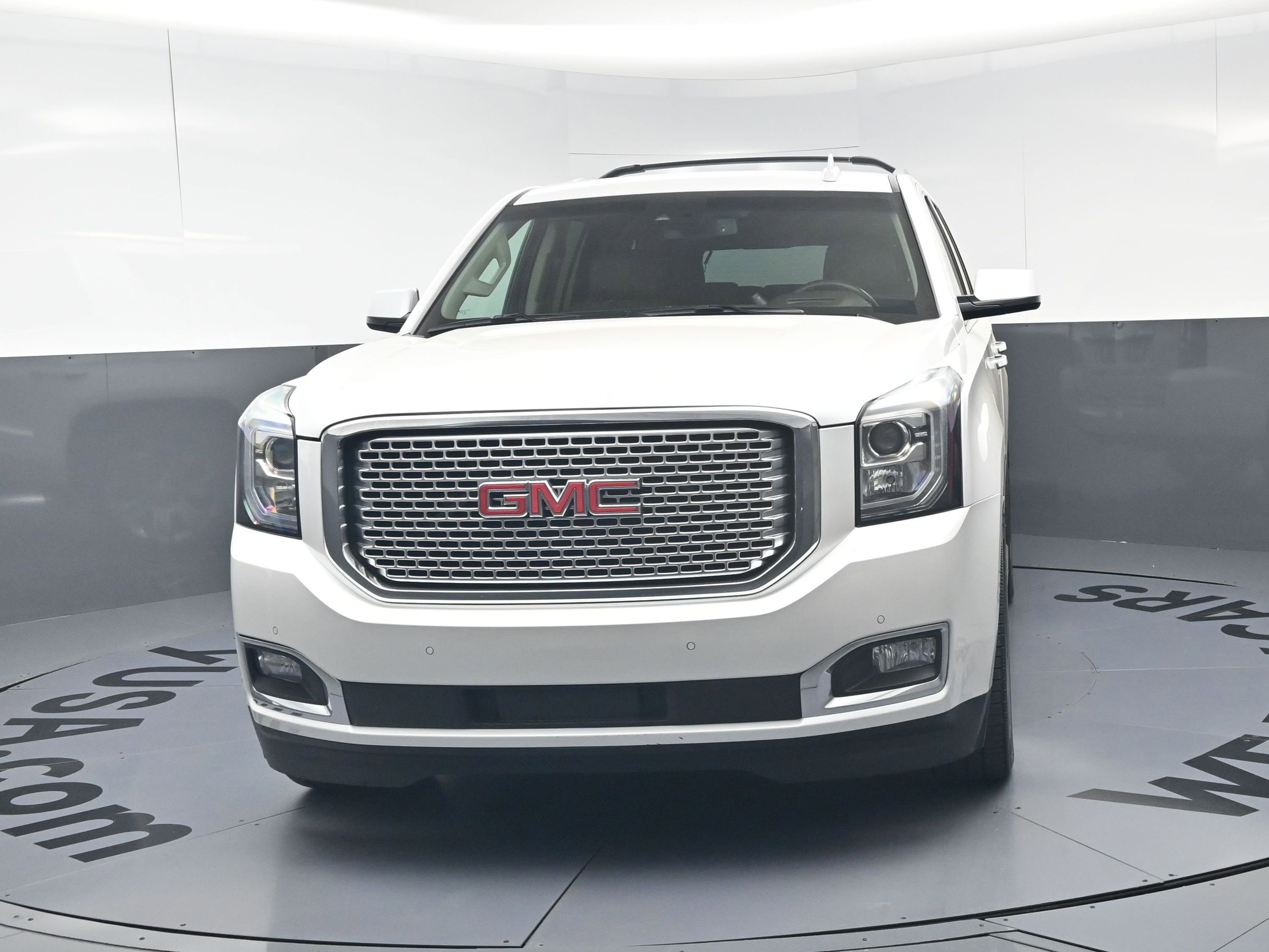 Used 2016 GMC Yukon Denali w/ Open Road Package AWD/4WD image 5