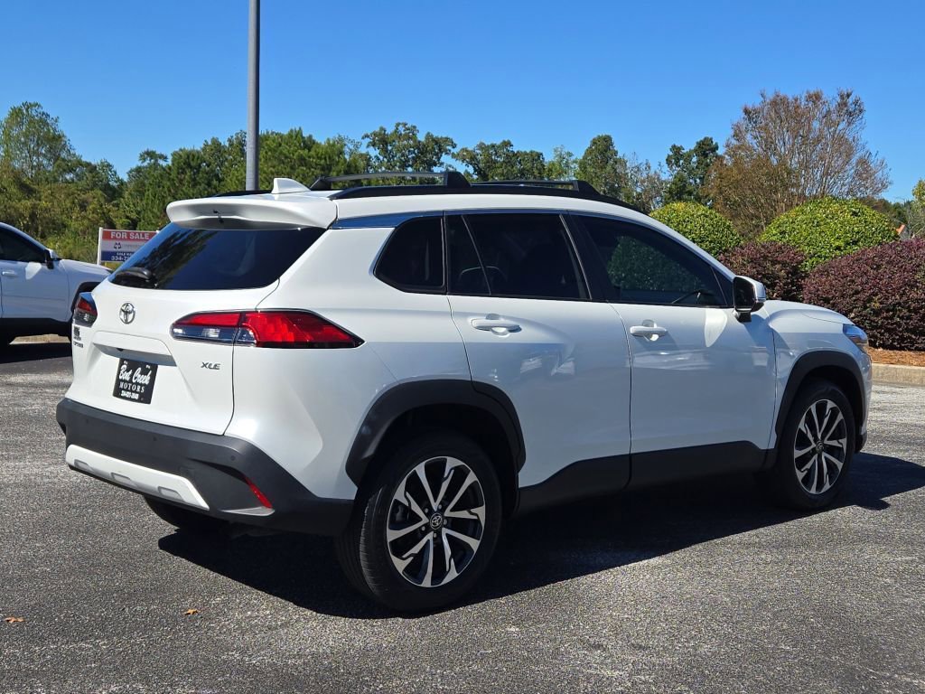 Used 2022 Toyota Corolla Cross XLE w/ Convenience Package image 7