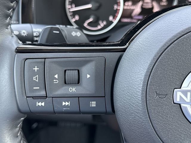 Used 2024 Nissan Pathfinder SL w/ Cargo Package image 16