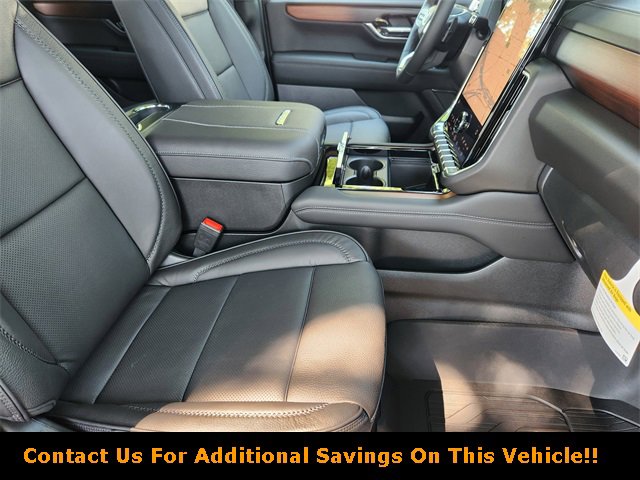 New 2026 GMC Yukon Denali w/ Sun & Power Step Package image 10