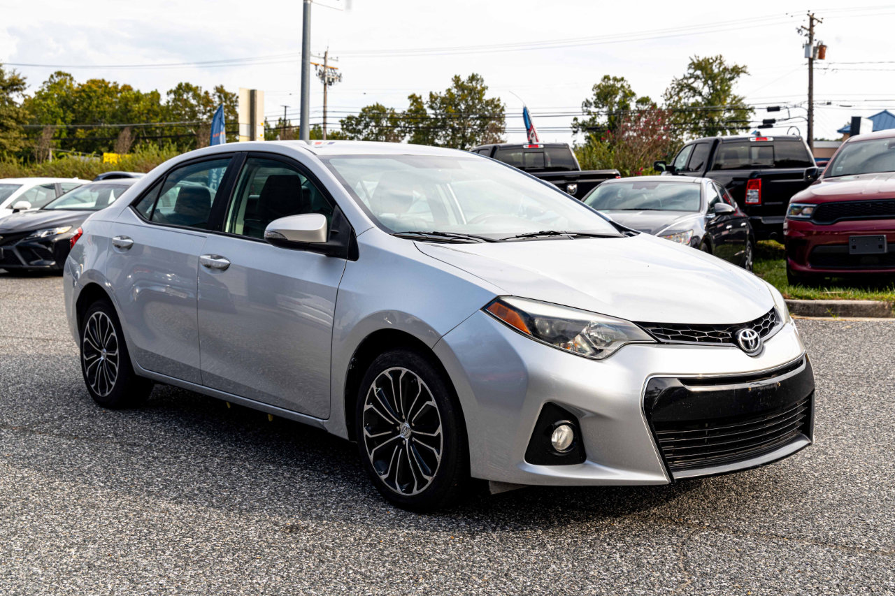 Used 2015 Toyota Corolla S image 8