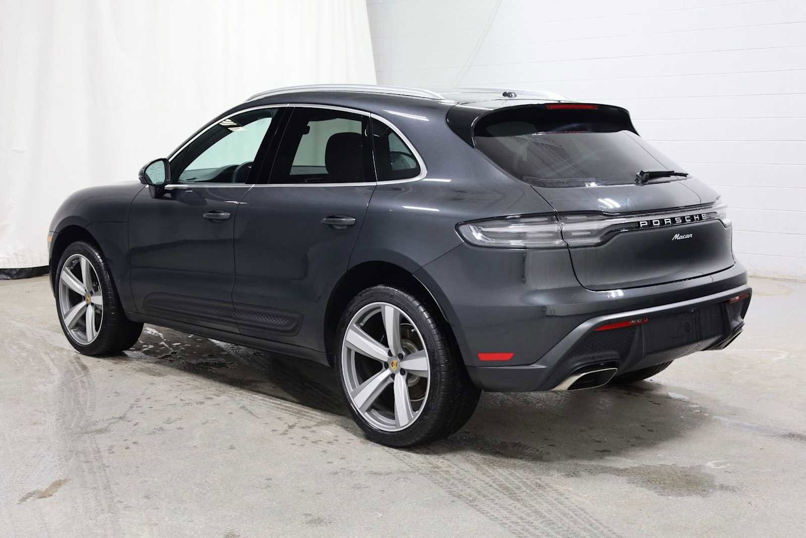 New 2026 Porsche Macan image 3