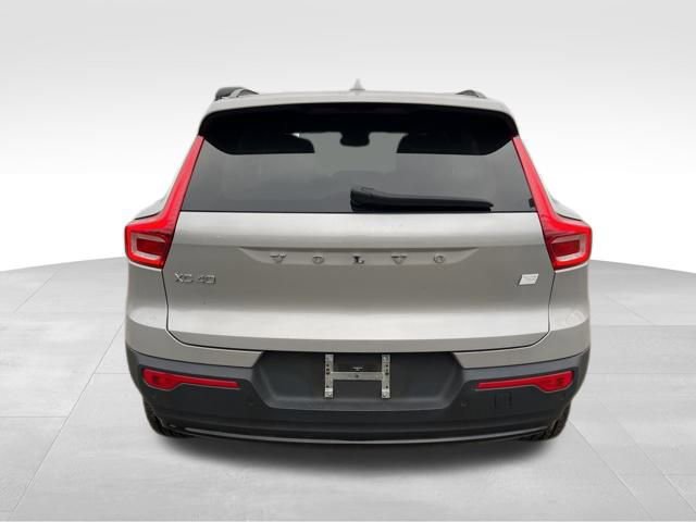 Used 2023 Volvo XC40 Recharge Ultimate image 8