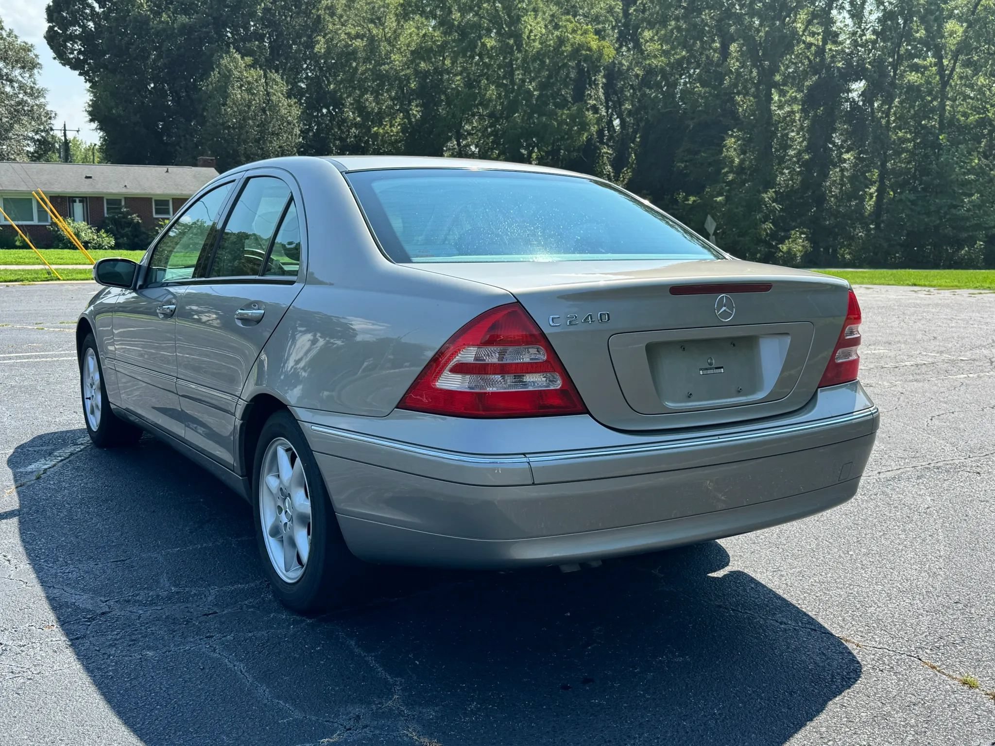 Used 2004 Mercedes-Benz C 240 Sedan image 5