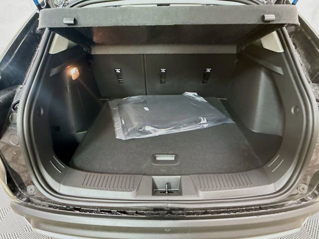 New 2026 Chevrolet Trax LT w/ Sunroof Package image 28