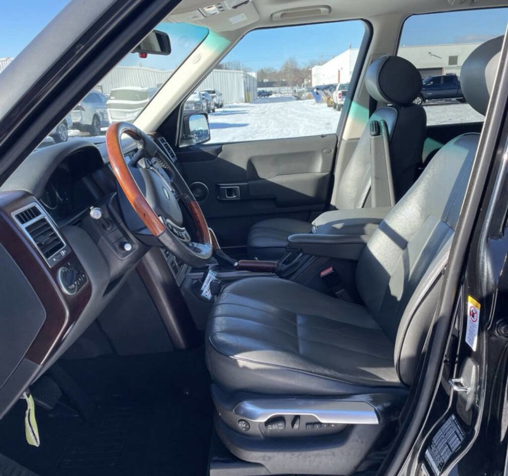 Used 2005 Land Rover Range Rover HSE image 2