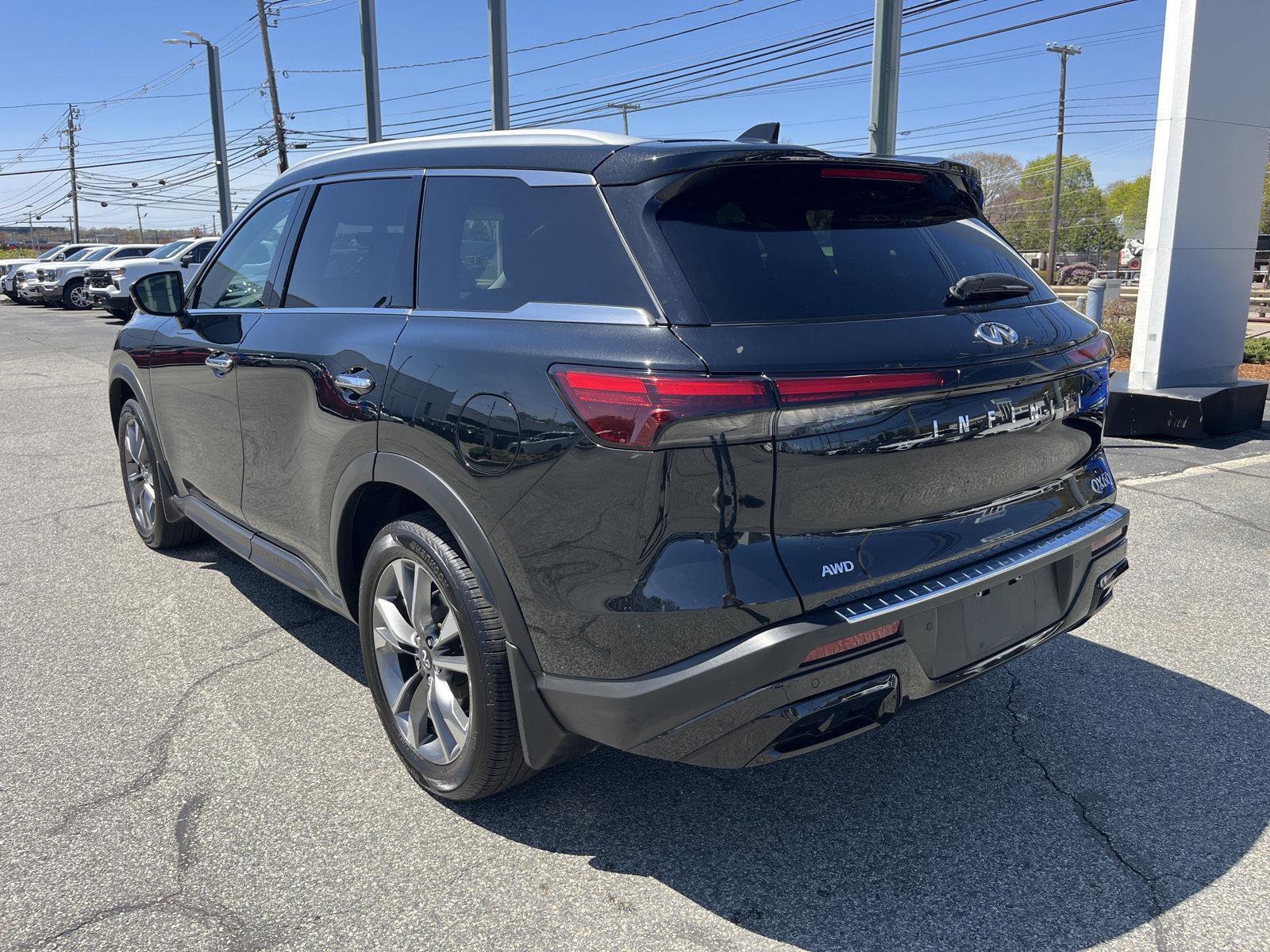 Certified 2023 INFINITI QX60 Luxe w/ Cargo Package AWD/4WD image 5