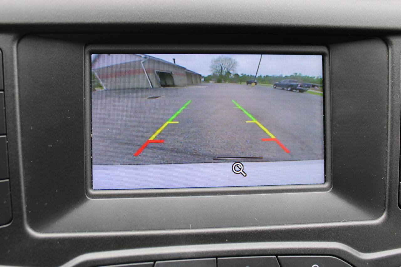 Used 2015 Ford Fusion SE w/ Equipment Group 201A FWD image 22