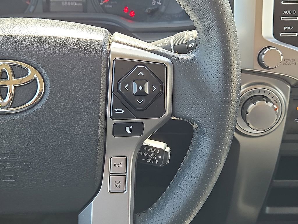 Used 2021 Toyota 4Runner SR5 Premium w/ Moonroof Package AWD/4WD image 19