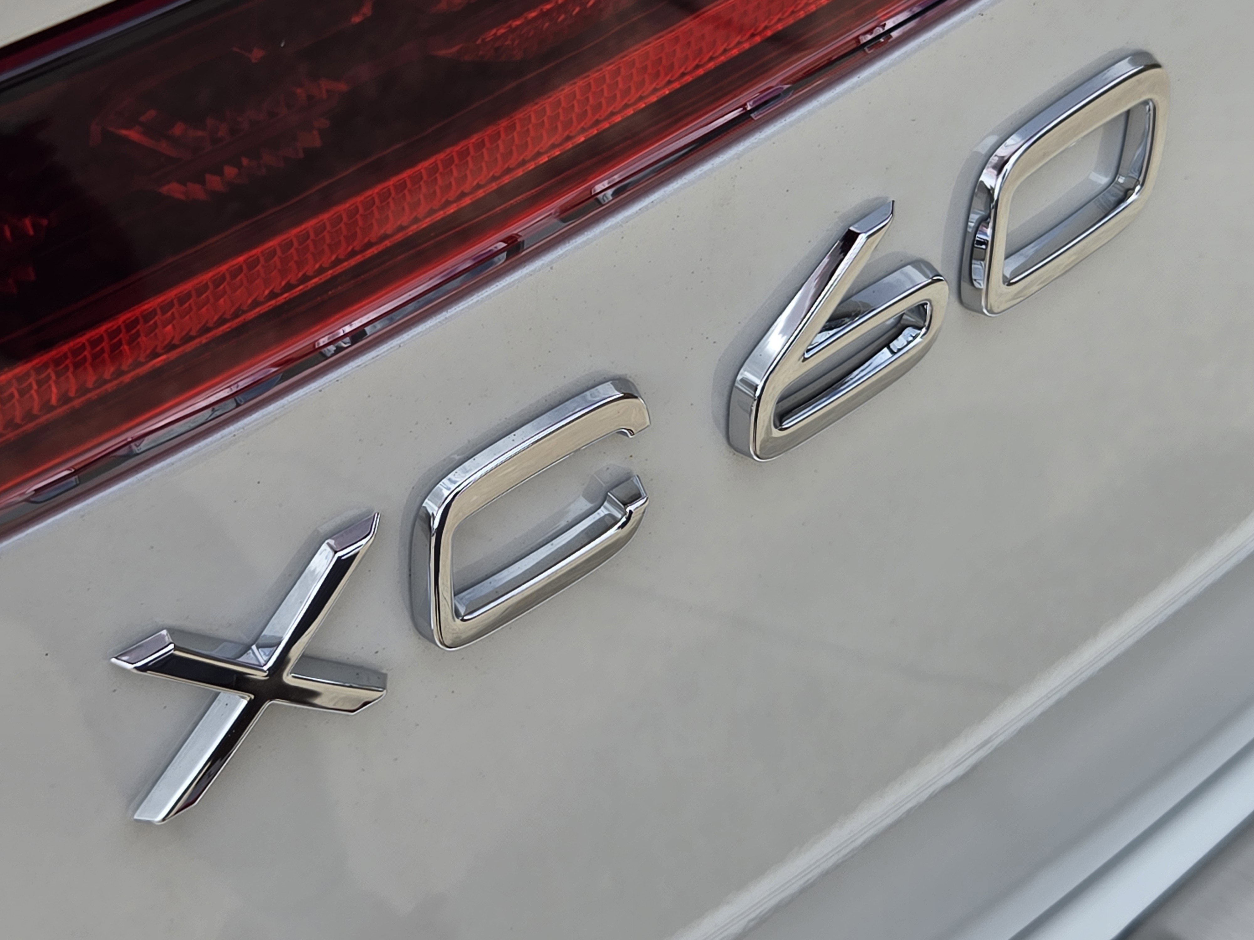 New 2026 Volvo XC60 T8 Ultra w/ Protection Package Premier AWD/4WD image 31