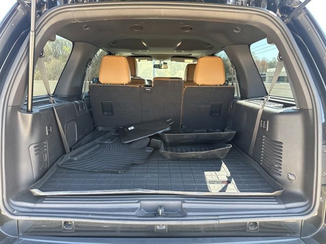 Used 2014 Lincoln Navigator 4WD w/ Equipment Group 101A image 32