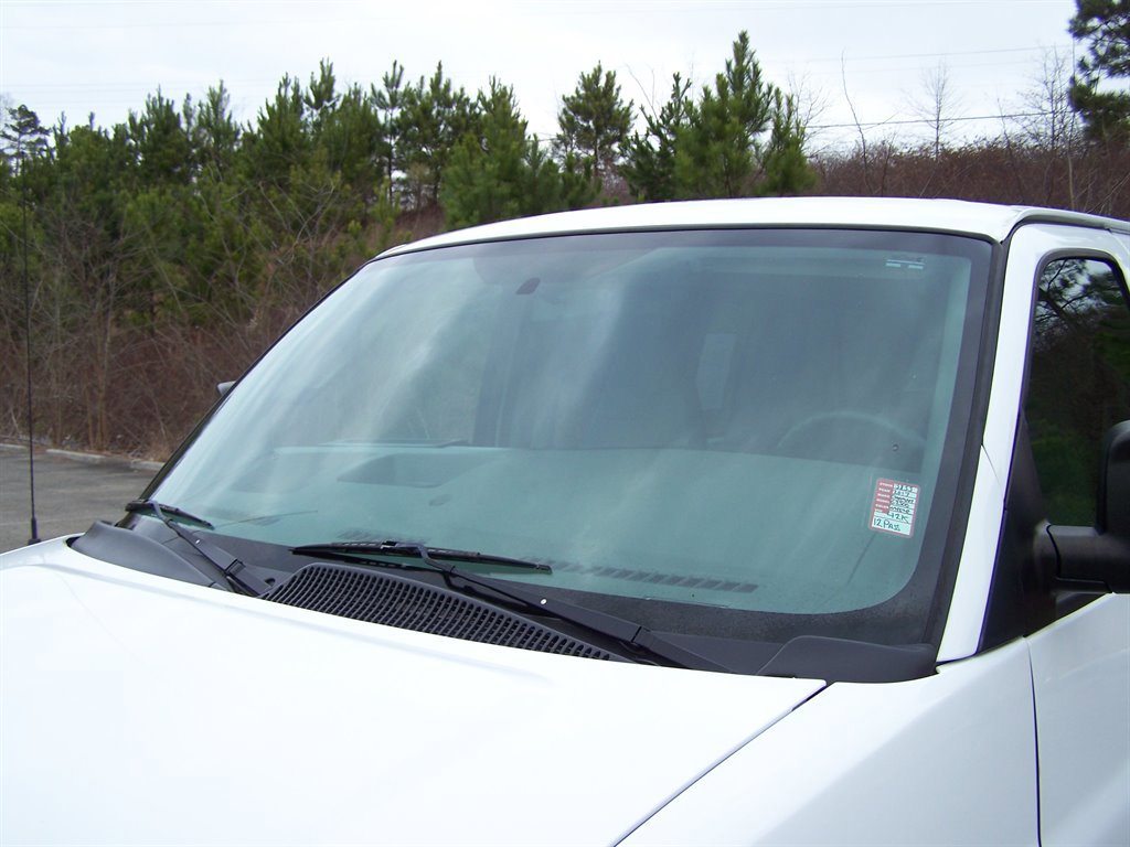 Used 2017 Chevrolet Express 2500 LT w/ LT Preferred Equipment Group image 13