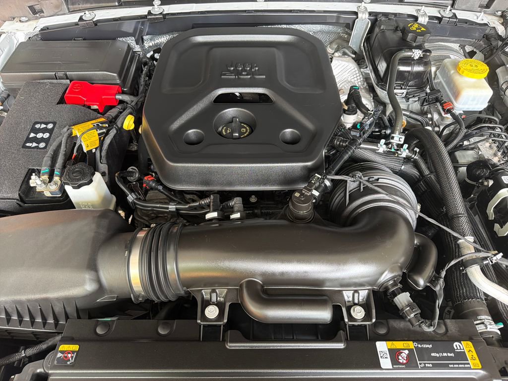 Used 2024 Jeep Wrangler Sahara image 36