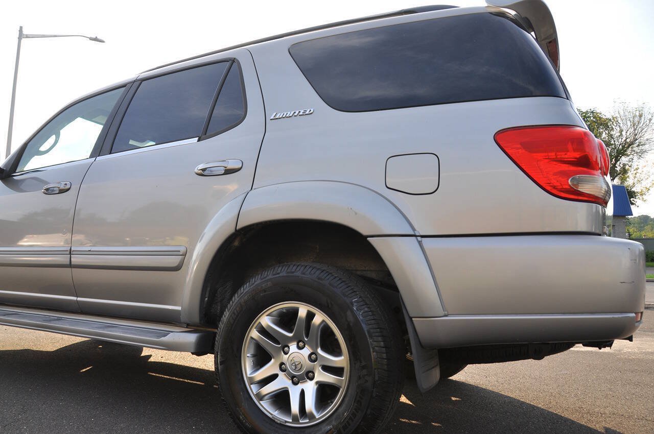 Used 2005 Toyota Sequoia Limited AWD/4WD image 12