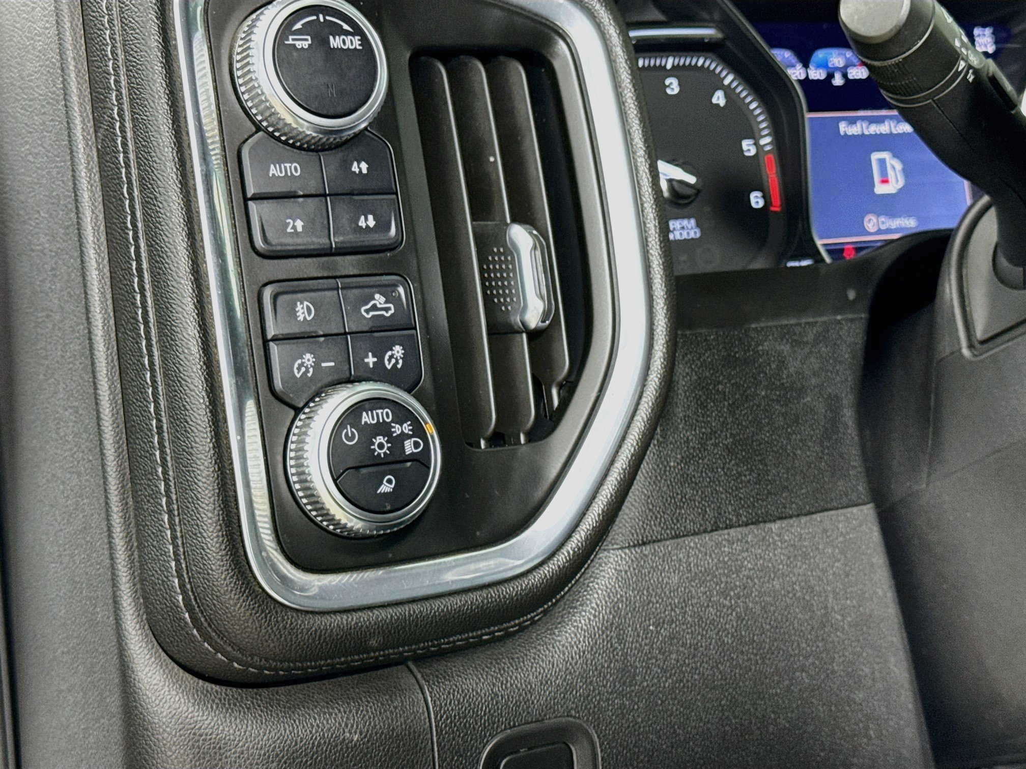 Used 2021 GMC Sierra 1500 Denali AWD/4WD image 12