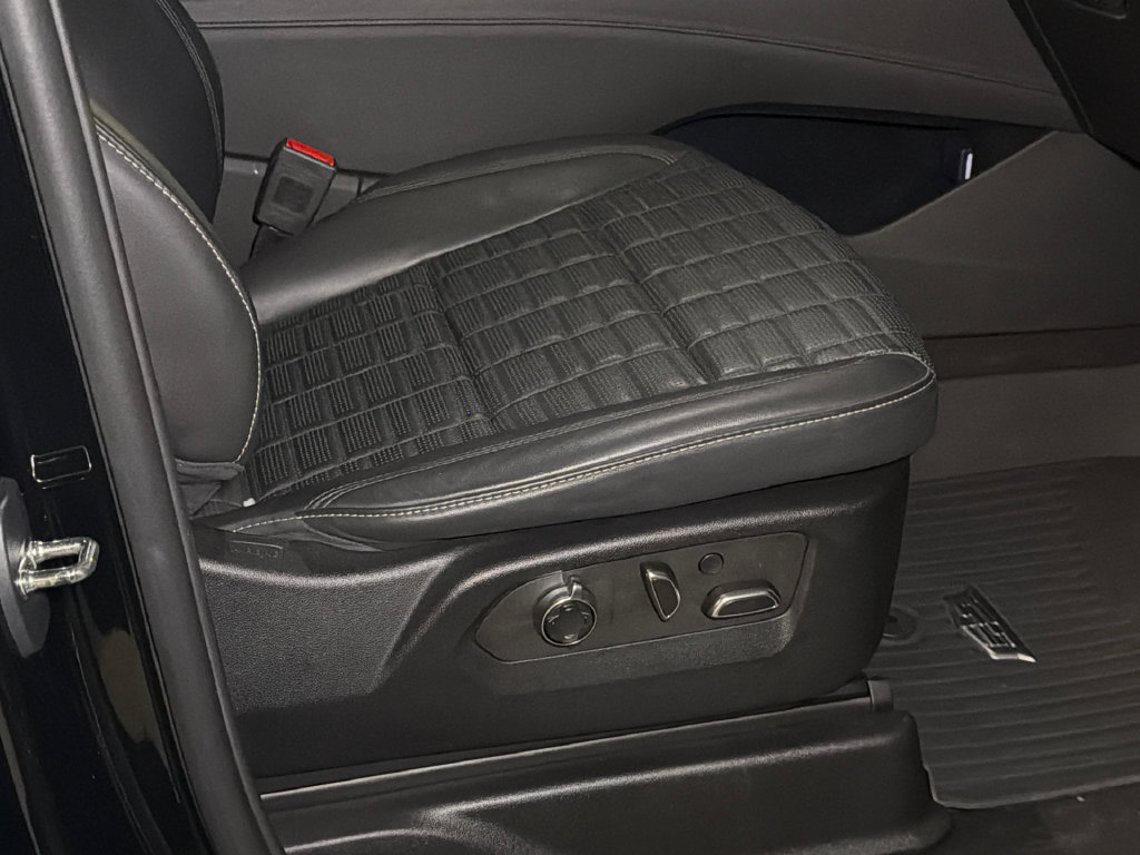 Used 2023 Cadillac Escalade V w/ LPO, Floor Liner Package AWD/4WD image 15