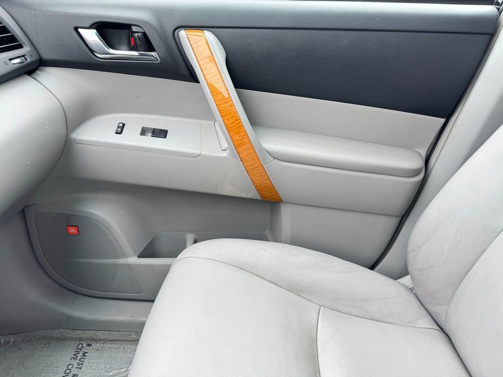 Used 2009 Toyota Highlander Limited image 22
