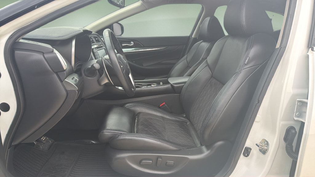 Used 2018 Nissan Maxima SR w/ Interior Lighting Package FWD image 21