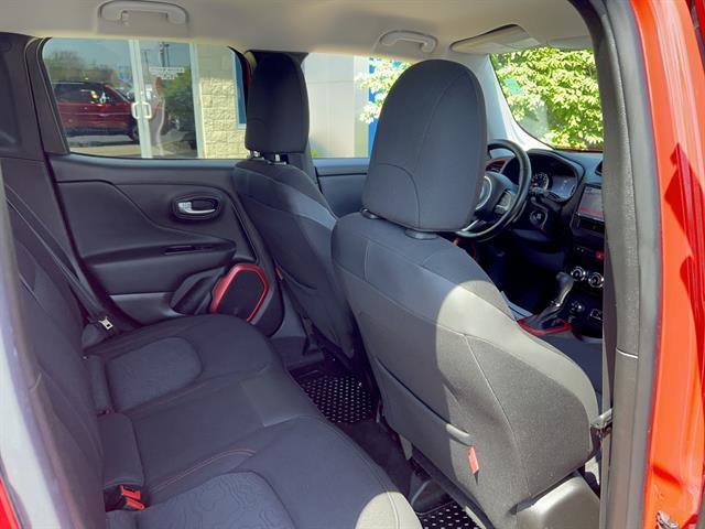 Used 2017 Jeep Renegade Trailhawk w/ Safety & Security Group image 11