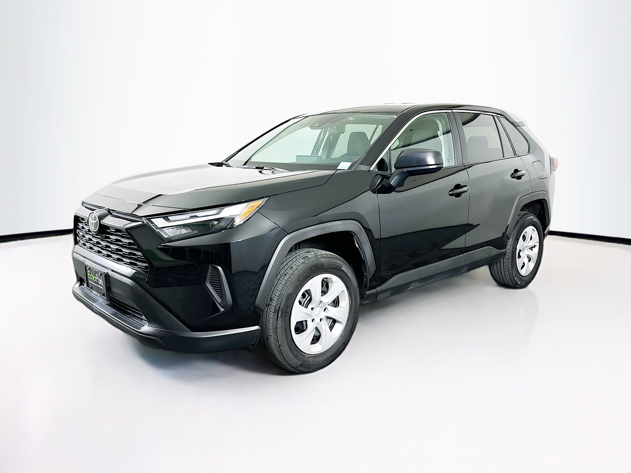Used 2024 Toyota RAV4 LE image 3