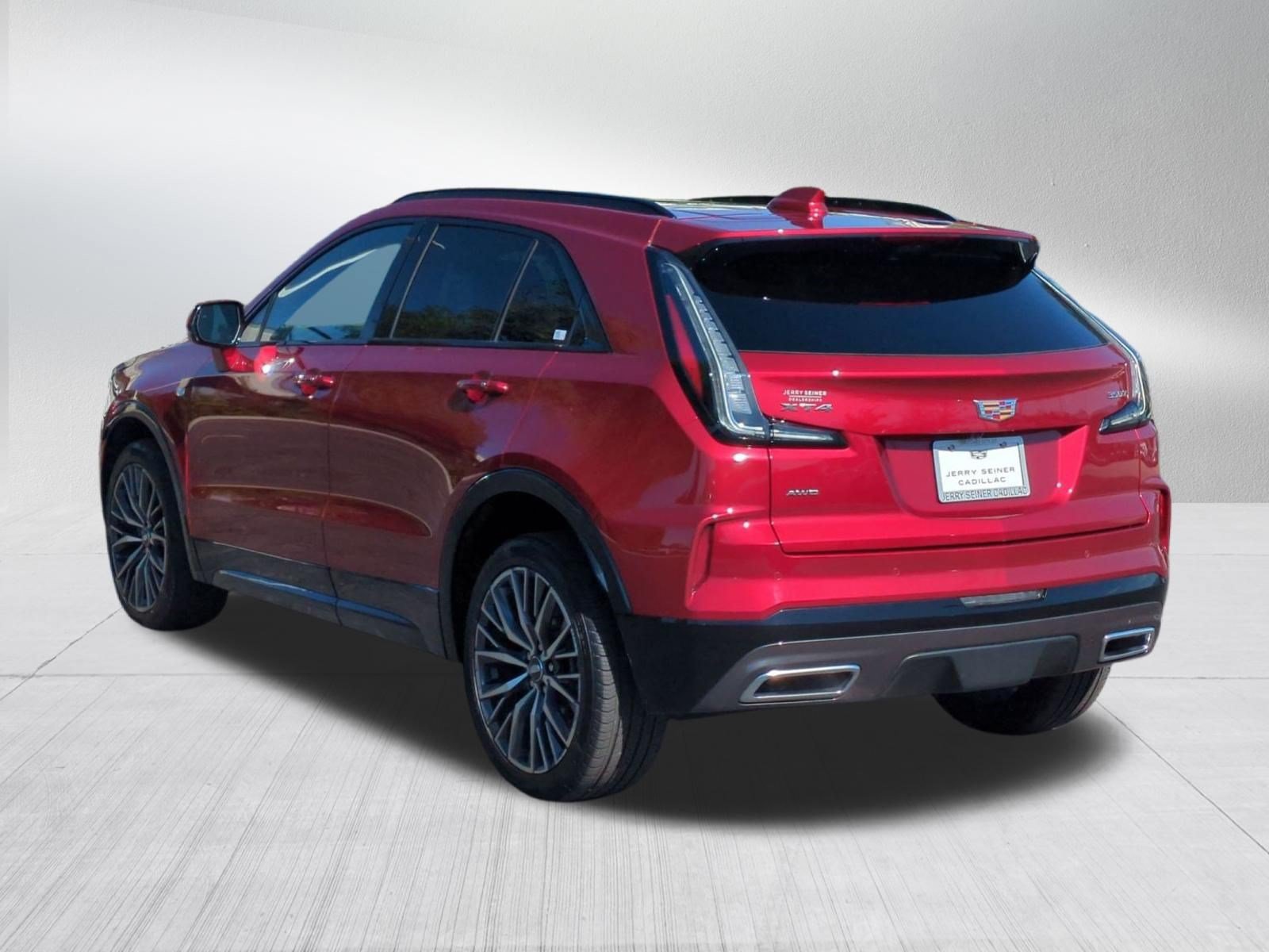 Certified 2024 Cadillac XT4 Sport AWD/4WD image 4