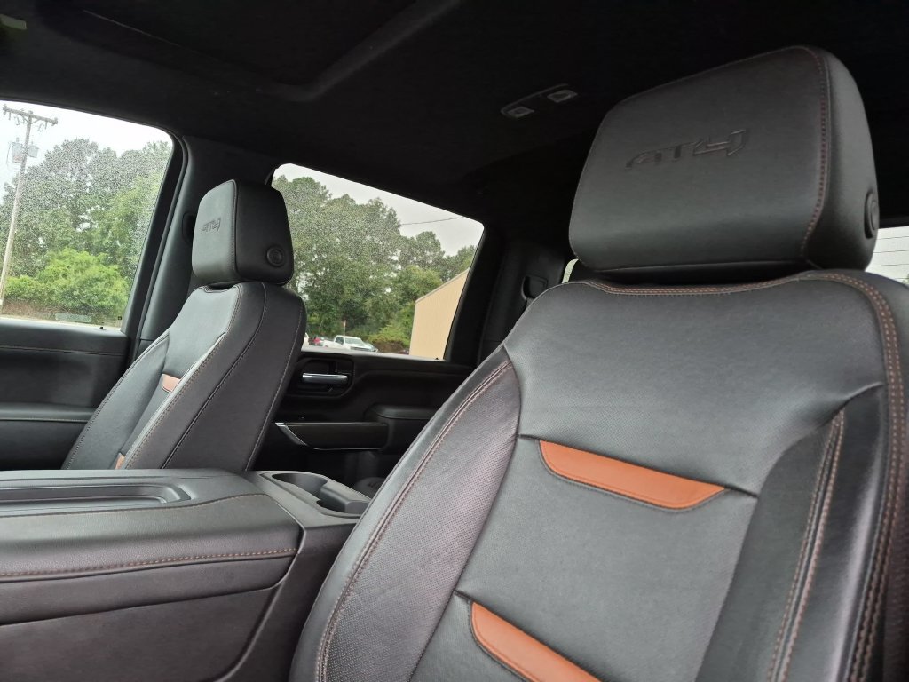Used 2022 GMC Sierra 2500 AT4 w/ AT4 Premium Plus Package AWD/4WD image 13