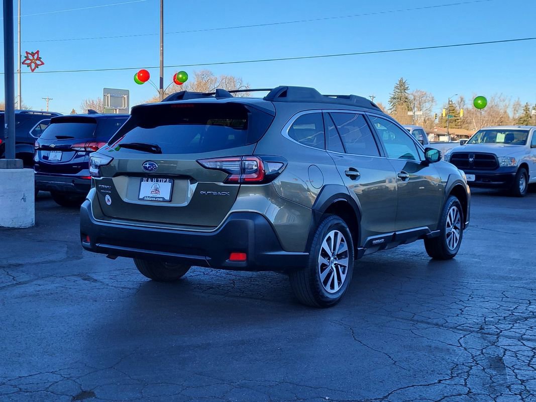 Used 2024 Subaru Outback Premium AWD/4WD image 7