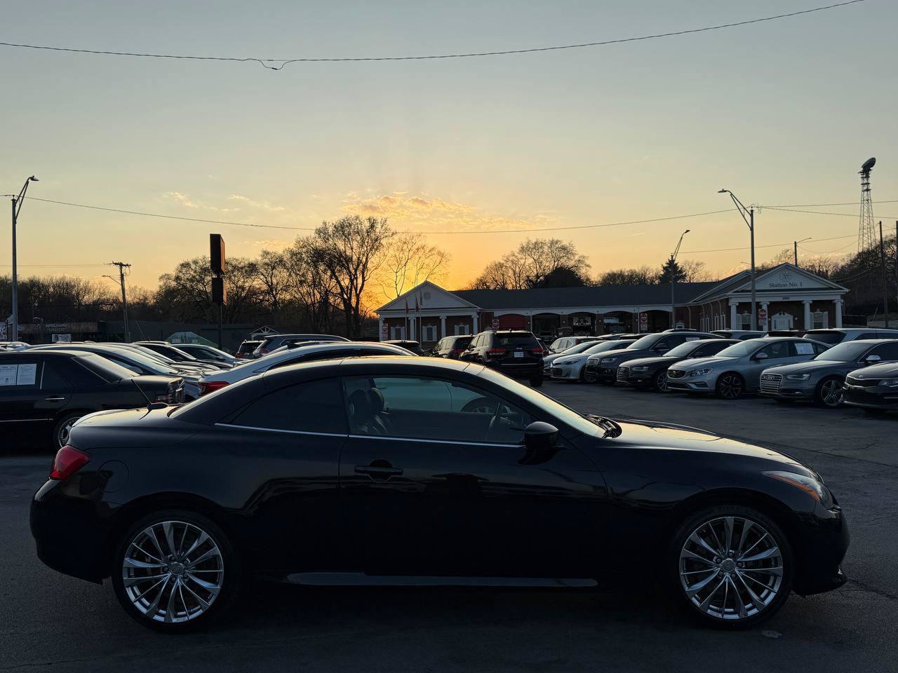 Used 2012 INFINITI G37 Convertible w/ Premium Pkg RWD image 11