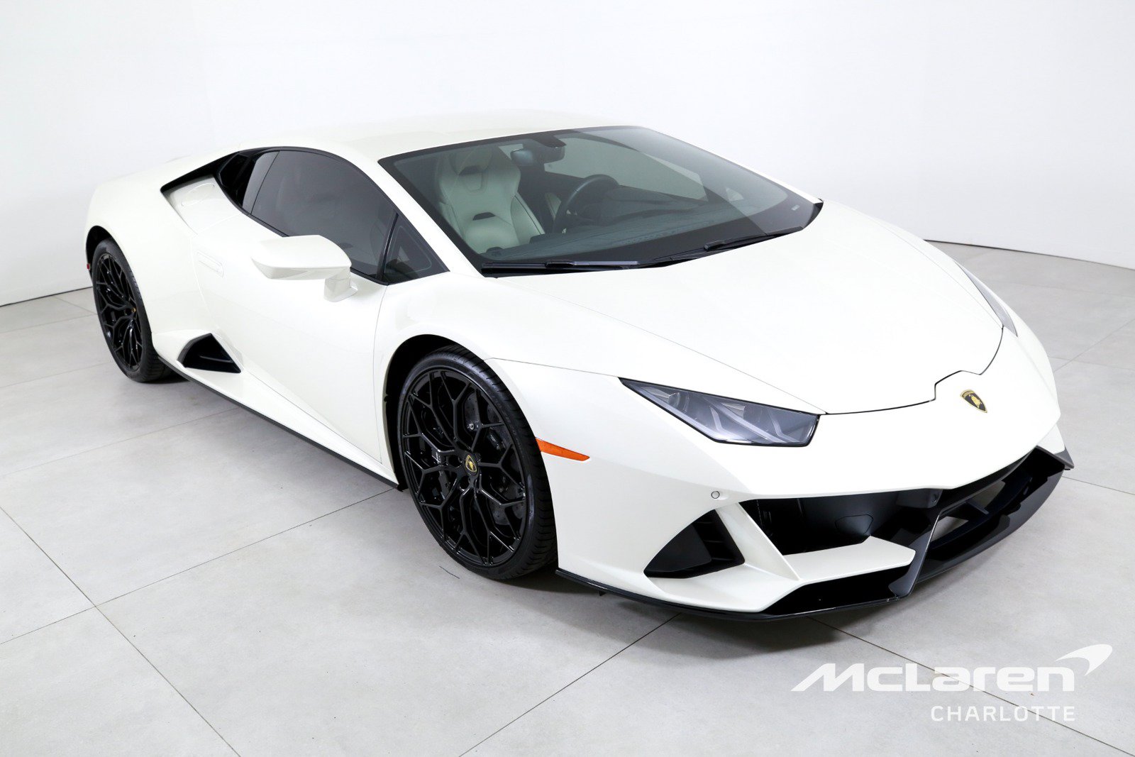 Used 2022 Lamborghini Huracan EVO AWD/4WD image 3