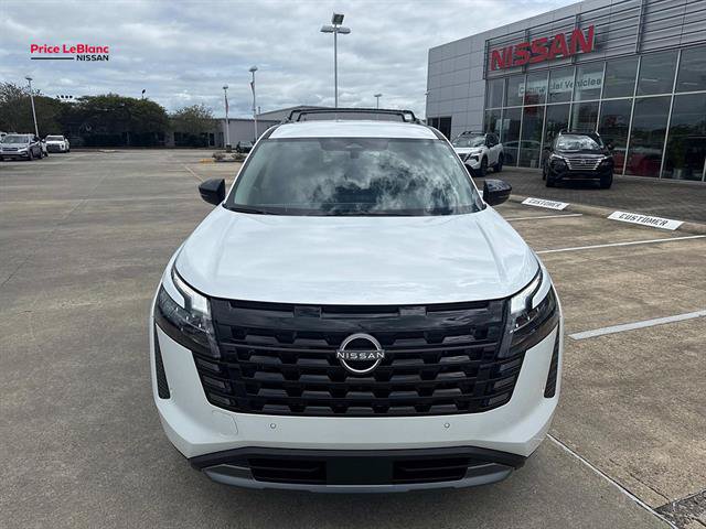 New 2026 Nissan Pathfinder SL FWD image 2