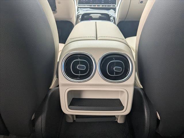 Used 2024 Mercedes-Benz C 300 Sedan image 18