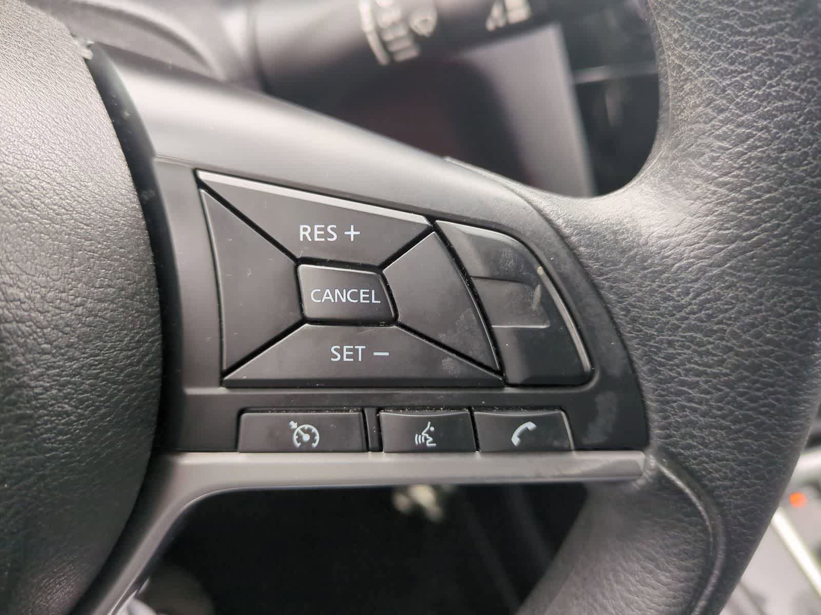 Used 2018 Nissan Rogue S AWD/4WD image 23
