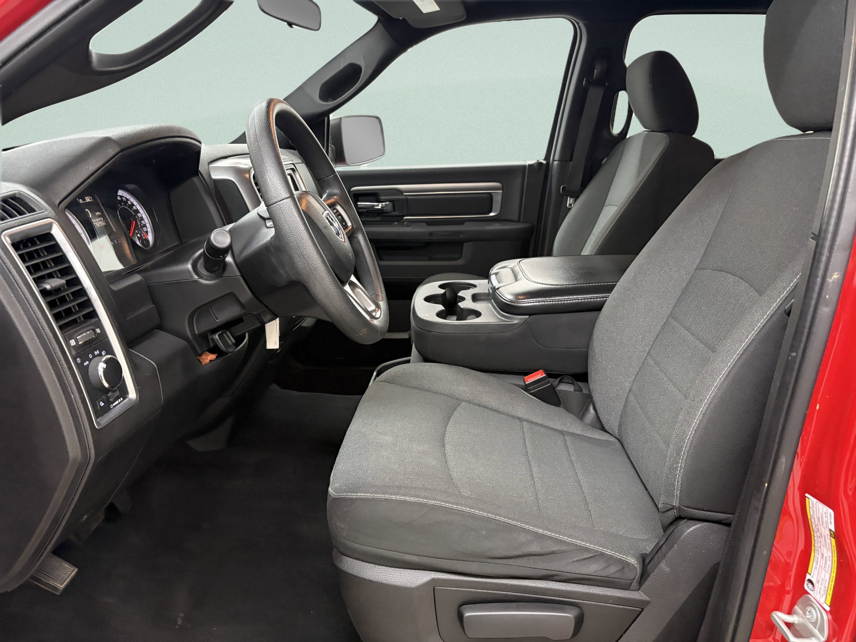 Used 2024 RAM 1500 Classic Warlock RWD image 11