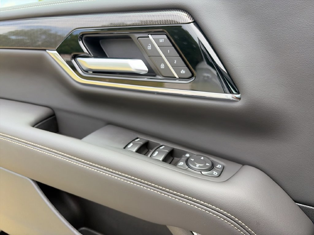 New 2026 GMC Yukon XL Elevation AWD/4WD image 31