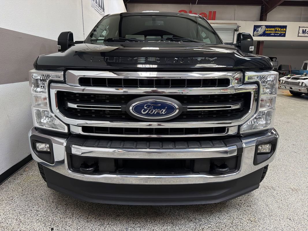 Used 2021 Ford F250 Lariat w/ FX4 Off-Road Package AWD/4WD image 2