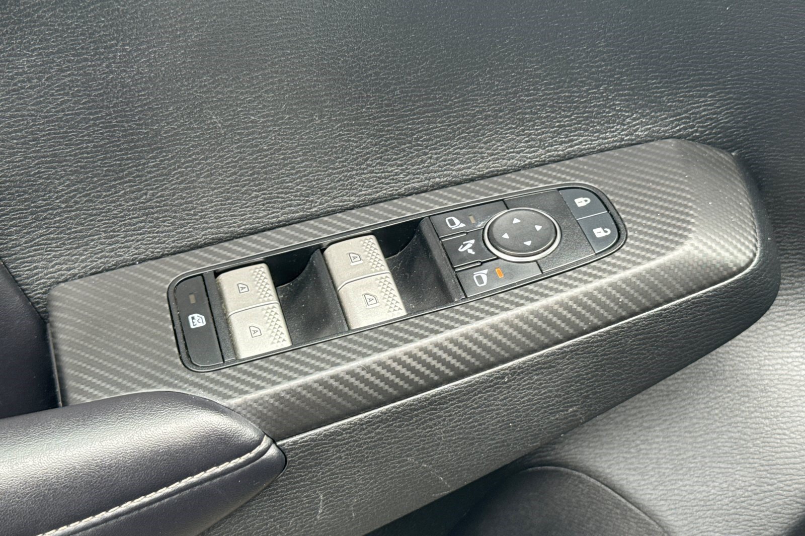 Used 2024 Mitsubishi Outlander SE AWD/4WD image 14
