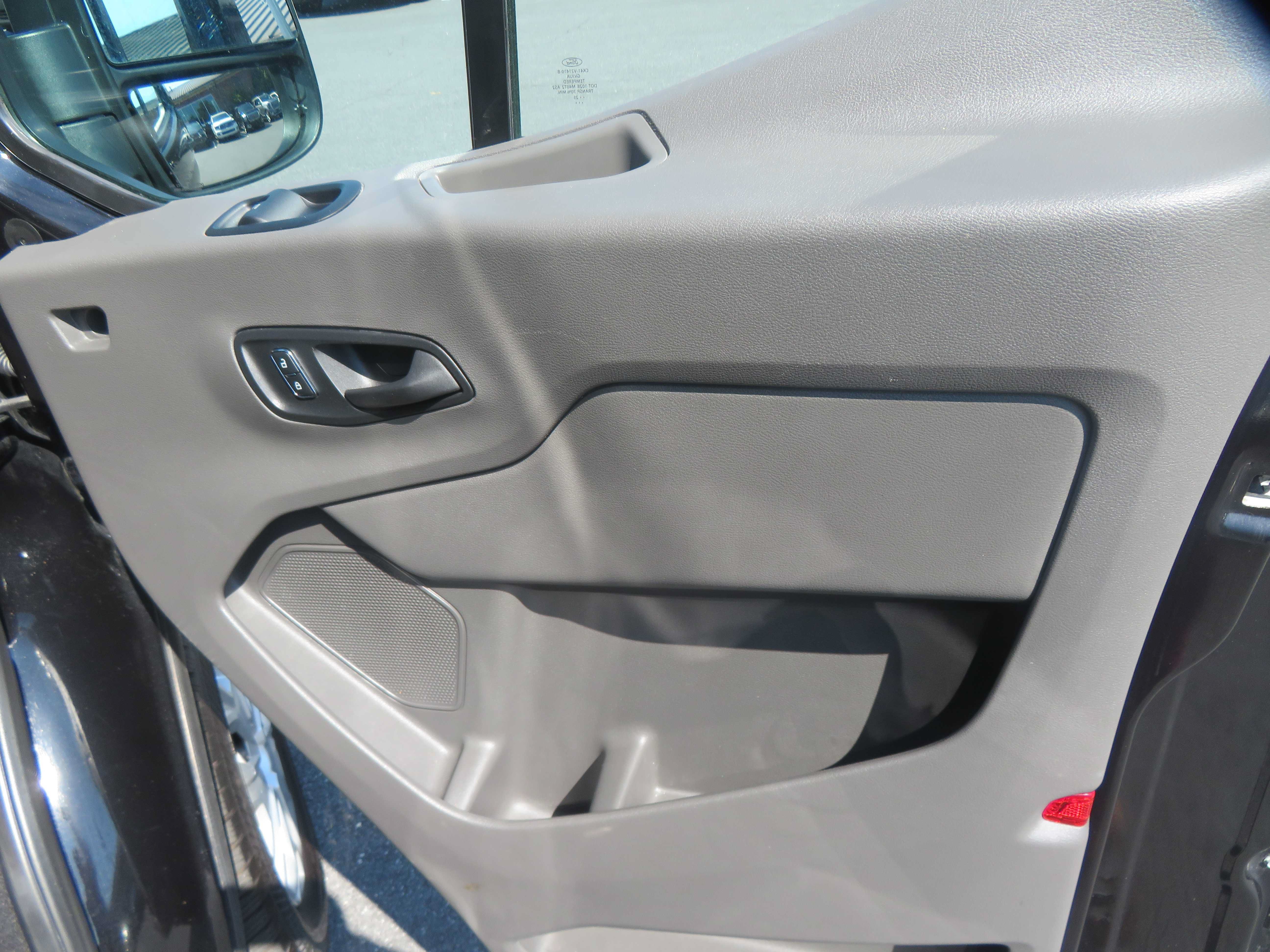 Used 2025 Ford Transit 350 XLT RWD image 26