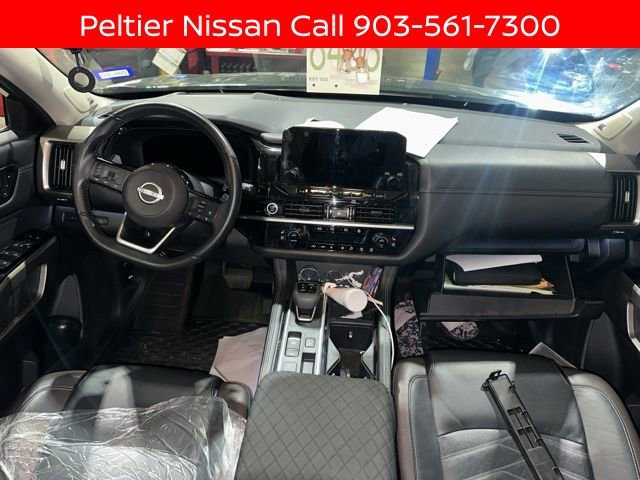 Certified 2024 Nissan Pathfinder Platinum FWD image 15