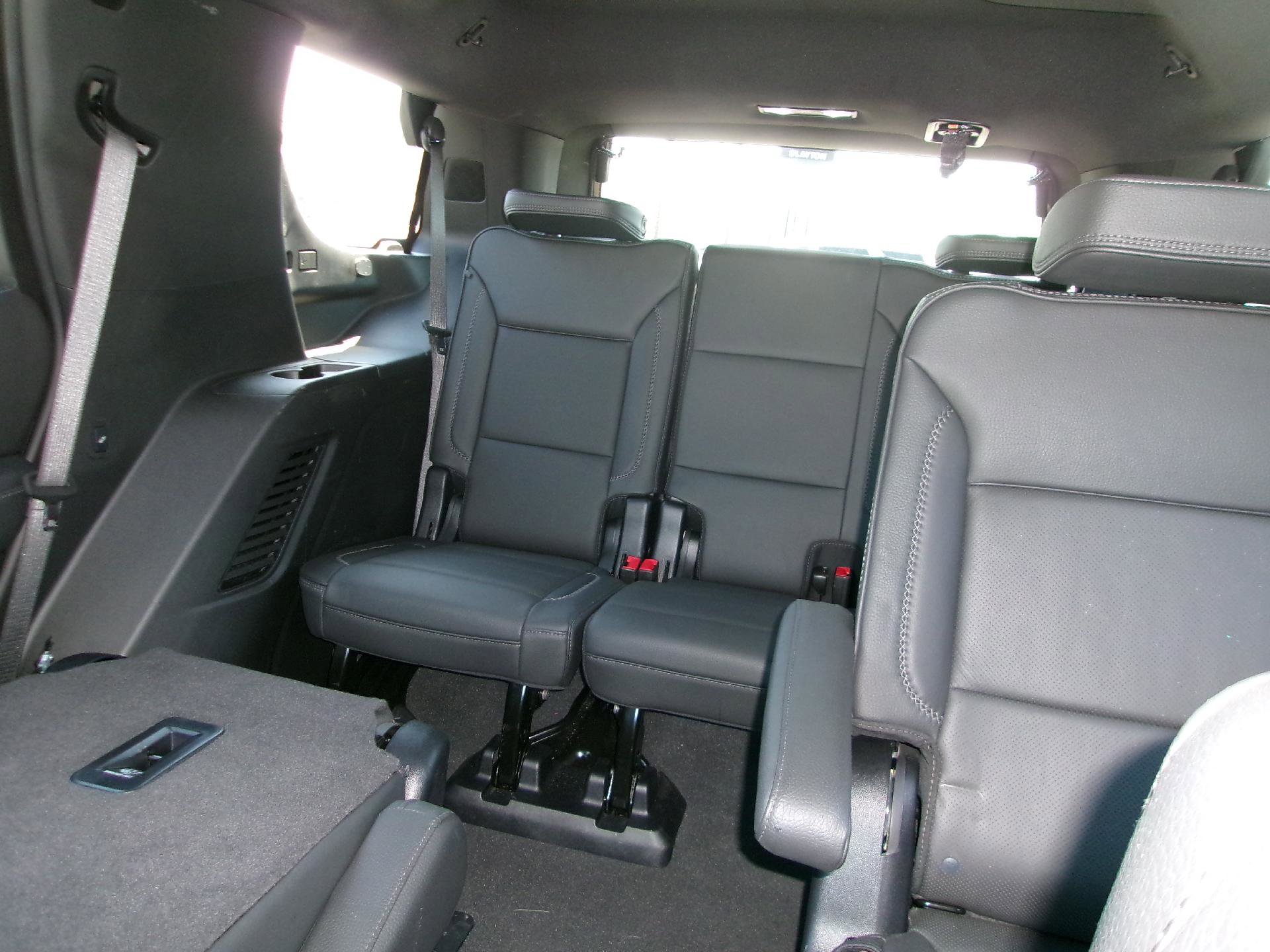 Used 2025 GMC Yukon Denali image 16