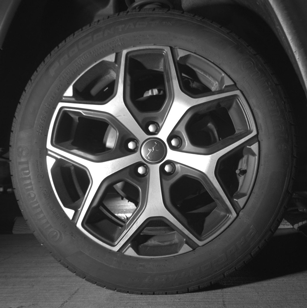 Used 2025 Jeep Compass Limited image 15