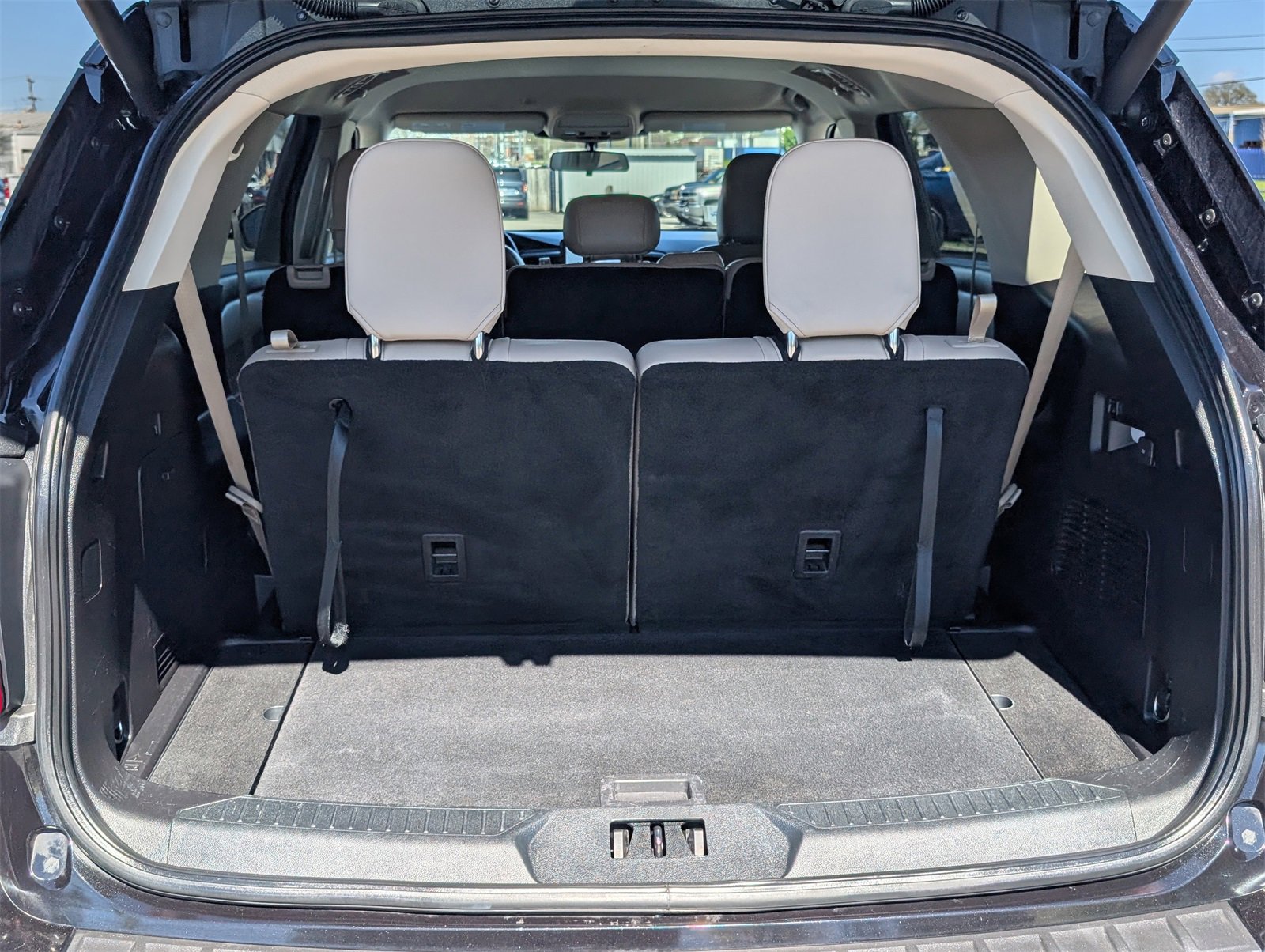 Used 2020 Ford Explorer XLT w/ Equipment Group 202A image 24